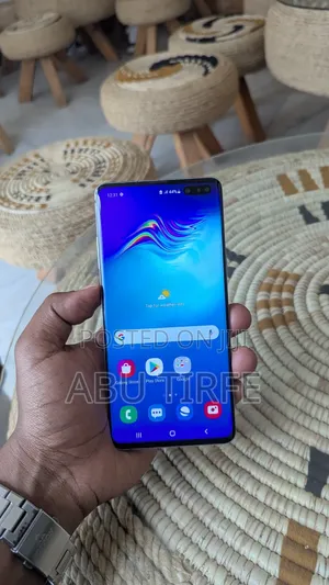 New Samsung Galaxy S10 5G 256 GB Black