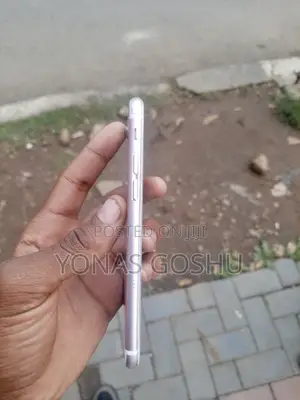 Apple iPhone 6s 32 GB Purple