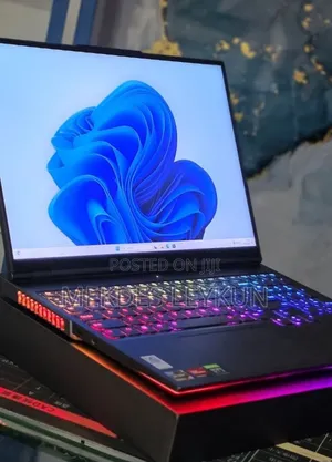 New Laptop Lenovo Legion 9 32GB AMD Ryzen 9 SSD 1T