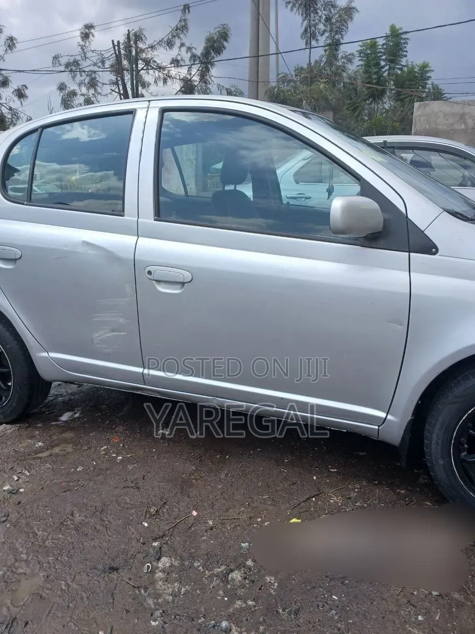 Toyota Vitz 2001 Silver