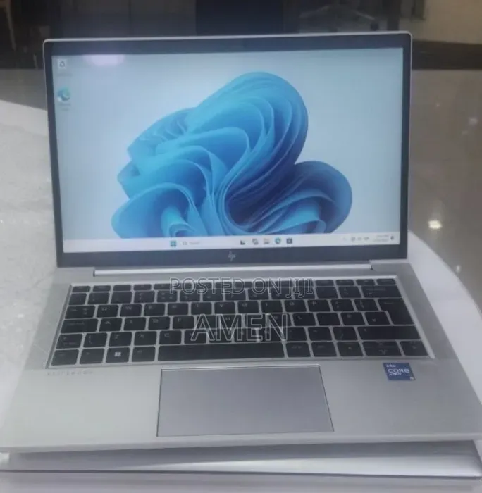New Laptop HP EliteBook 830 G8 16GB Intel Core i5 SSD 512GB