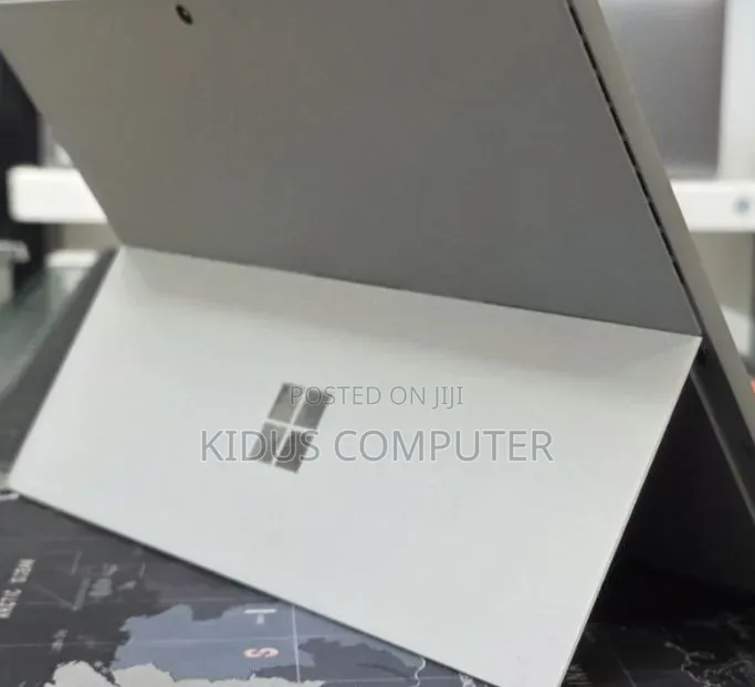 New Laptop Microsoft Surface 16GB Intel Core i7 SSD 512GB