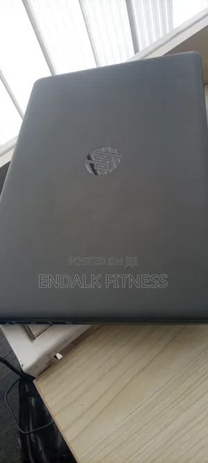 Laptop HP 4GB AMD eMMC 500GB