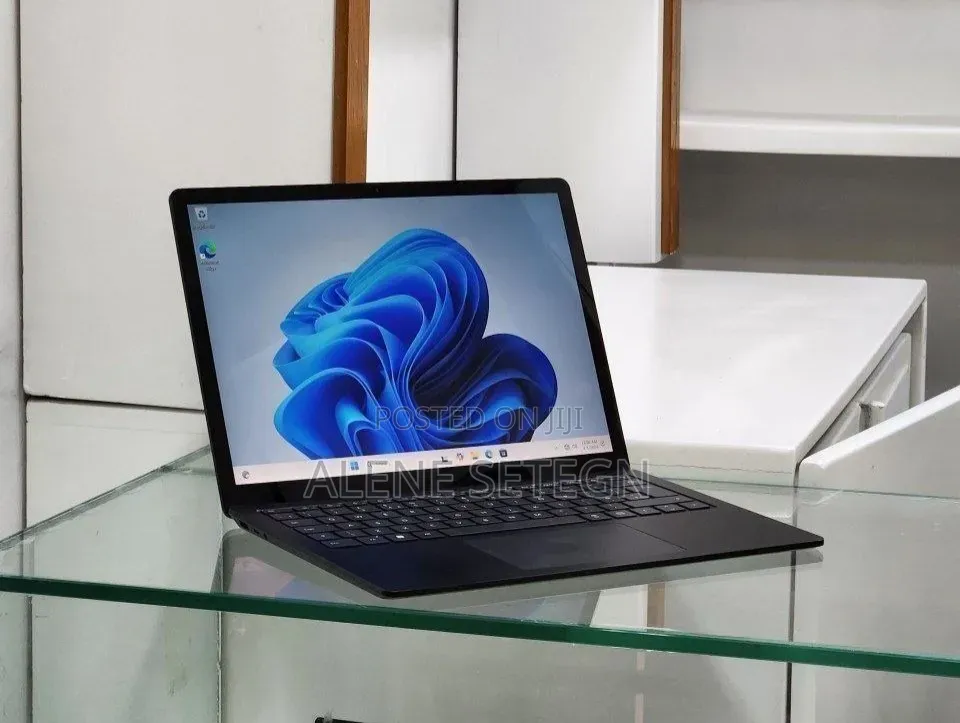 New Laptop Microsoft Surface Laptop 4 16GB Intel Core i7 SSD 512GB