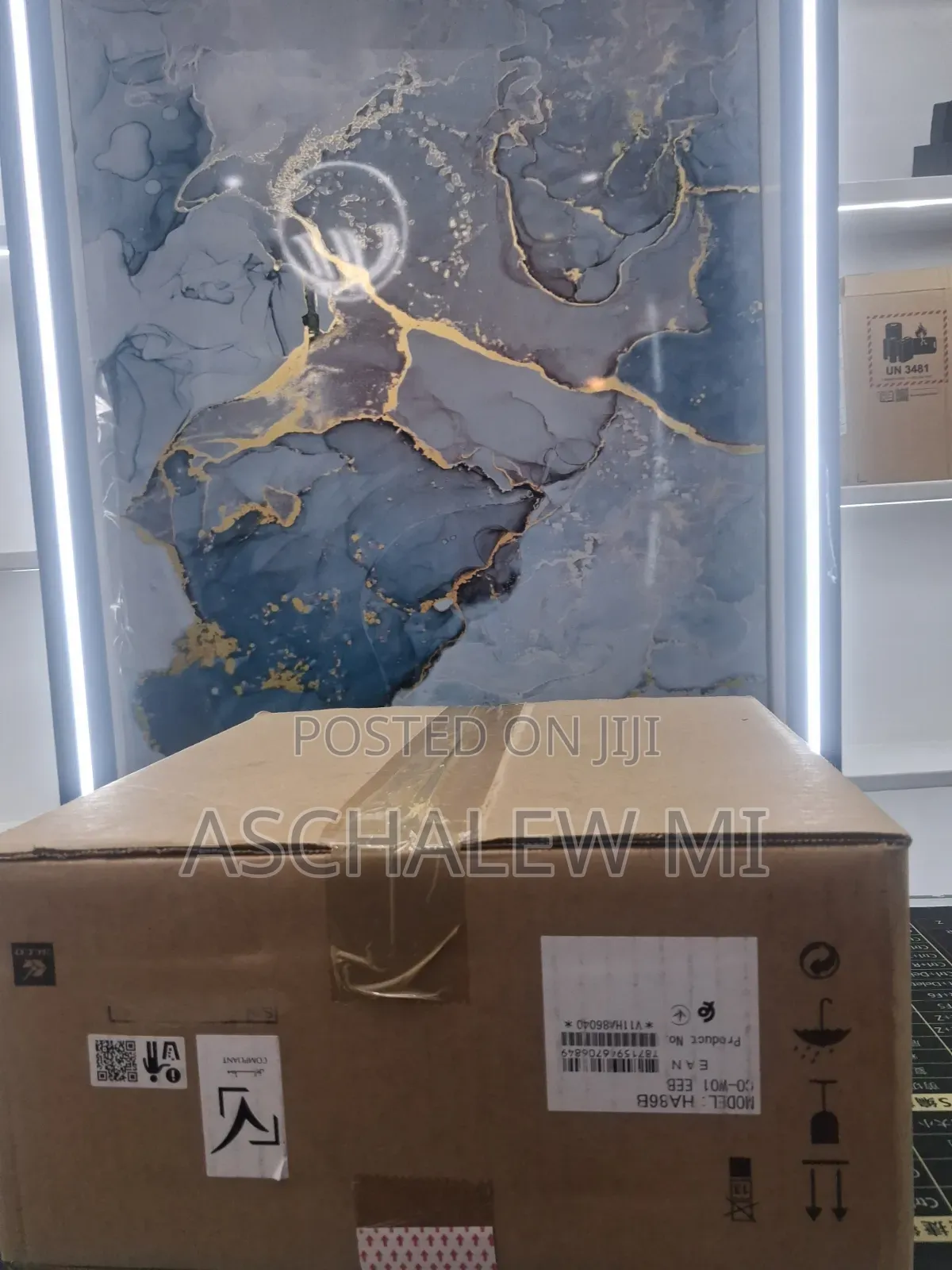 Brand New Packed With Cartoon Epson Projector Model : Co-W01 With