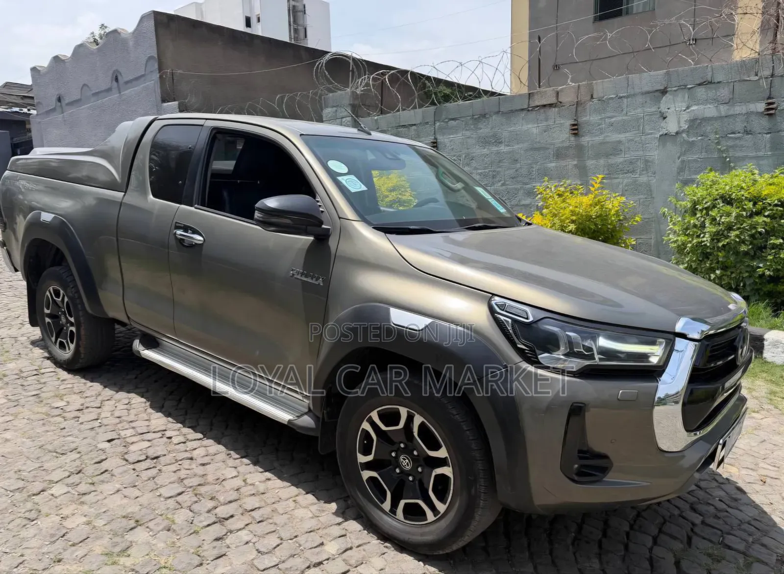 Toyota Hilux 2021 Gray