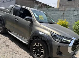 Toyota Hilux 2021 Gray