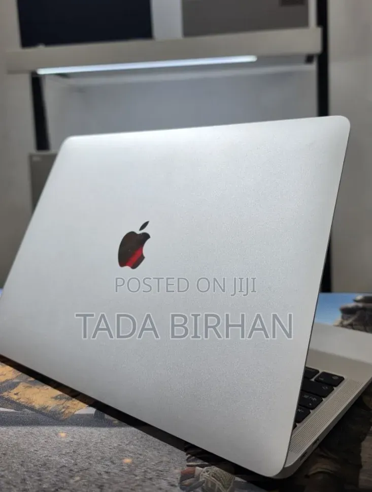 New Laptop Apple MacBook Air 2020 M1 8GB Apple M1 SSD 256GB