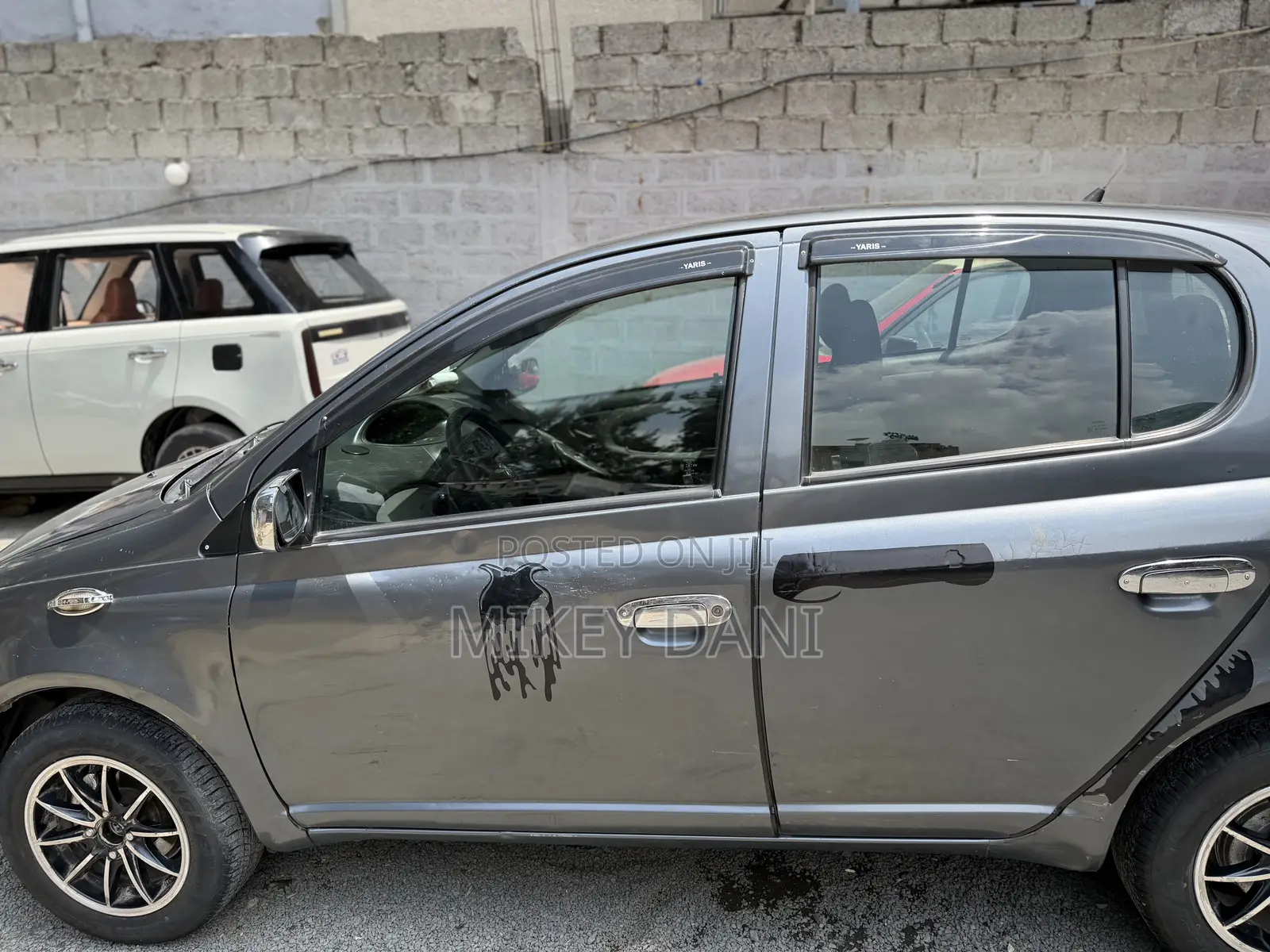 Toyota Vitz 2004 Gray