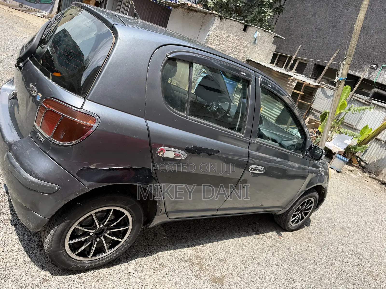 Toyota Vitz 2004 Gray