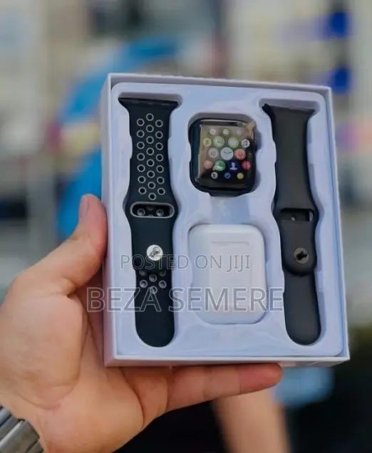 Instant Notification Smartwatch – Stay Connected to Social Media