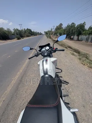 TVS Apache 180 RTR 2024 White
