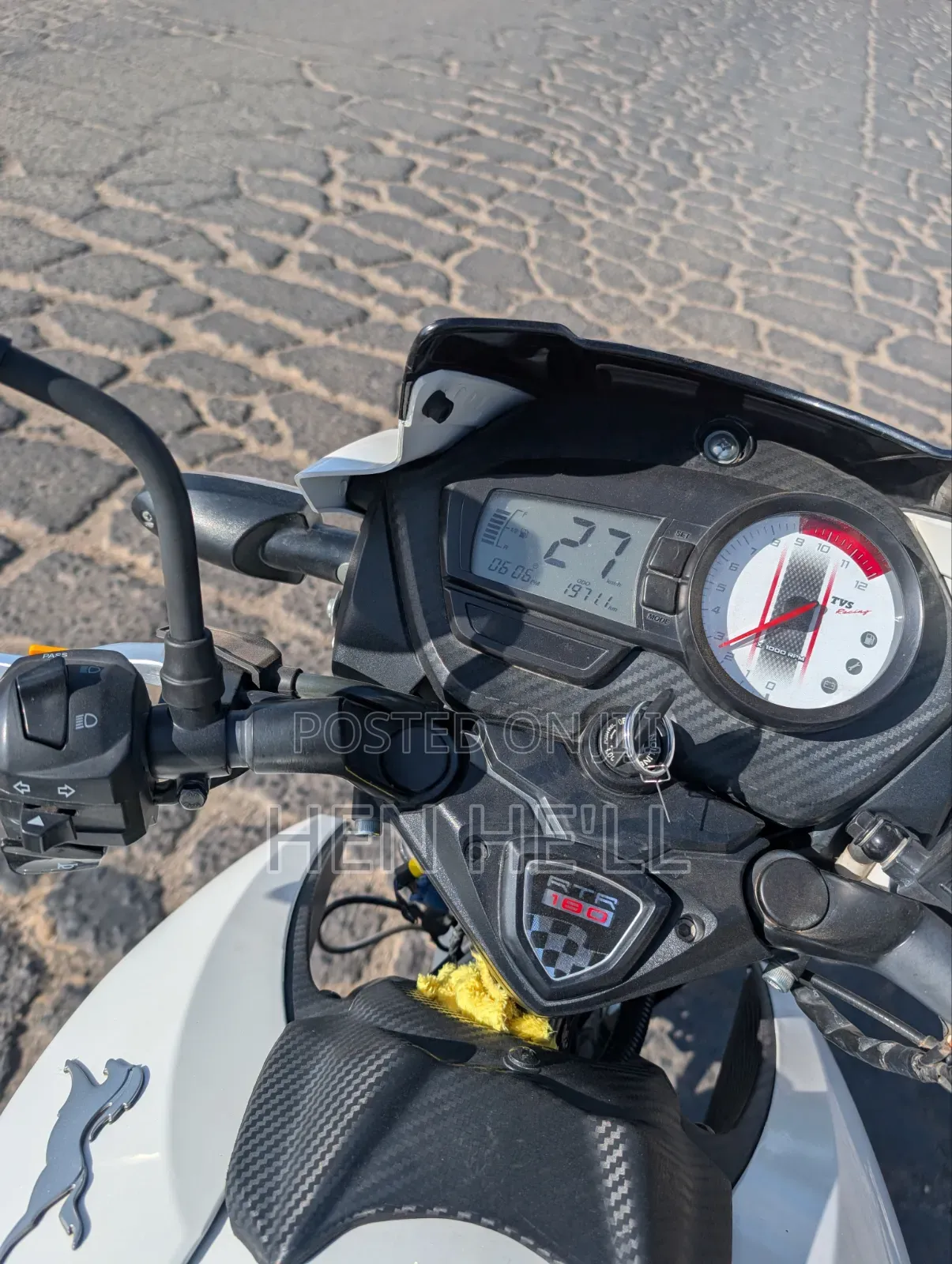 TVS Apache 180 RTR 2024 White