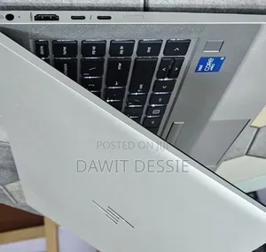 New Laptop HP EliteBook 840 G8 16GB Intel Core i5 SSD 512GB