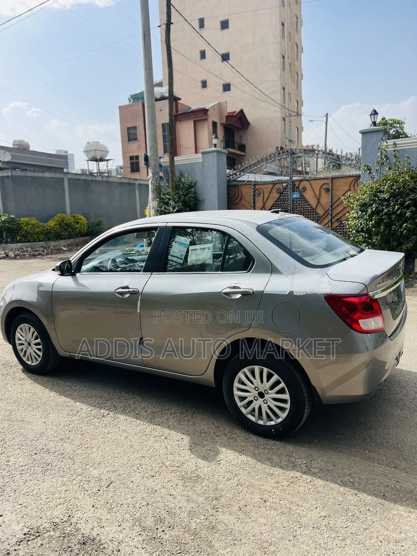 Suzuki Dzire 2023 Gray