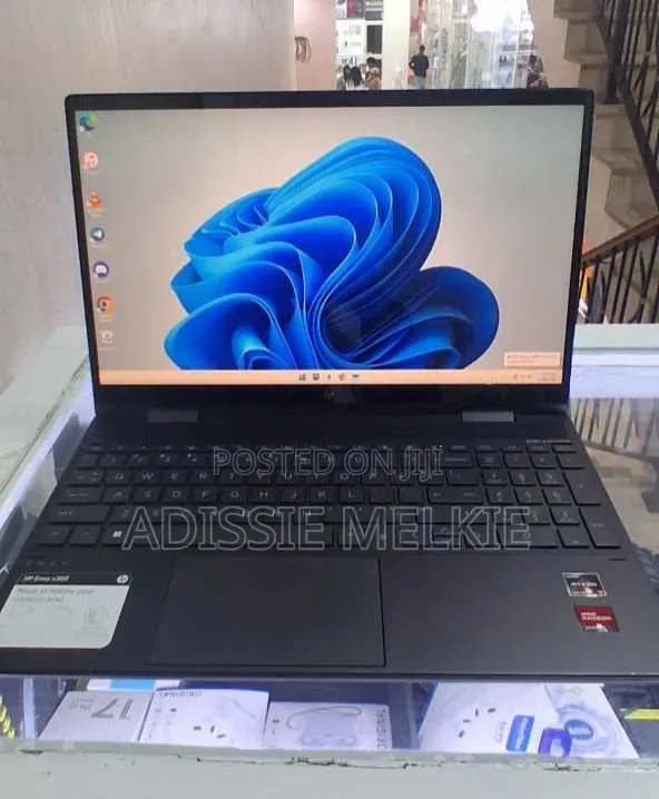 New Laptop HP Envy x360 24GB AMD Ryzen 7 SSD 512GB
