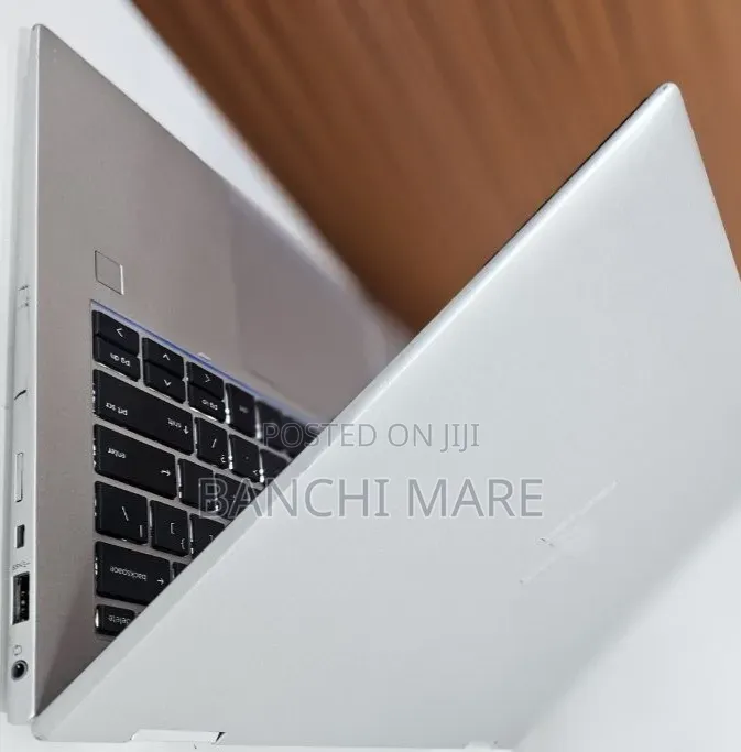 New Laptop HP EliteBook 1040 G8 16GB Intel Core i7 SSD 512GB