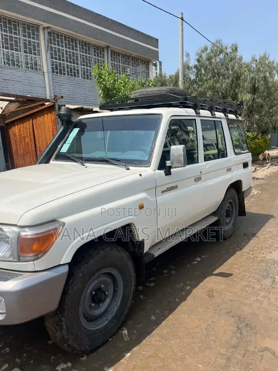 Toyota Land Cruiser 2013 White