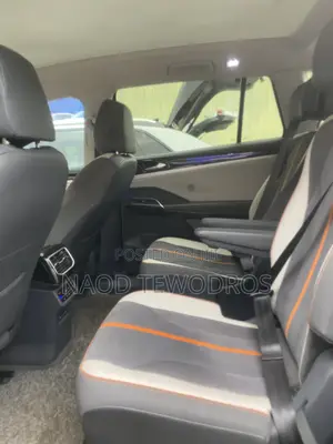 Volkswagen ID.6 2024 Blue