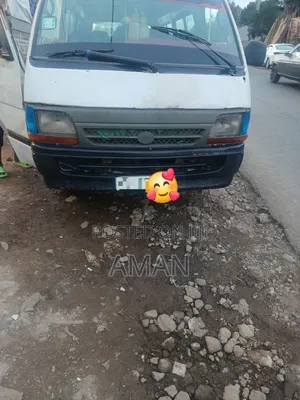 Toyota HiAce 2003 White