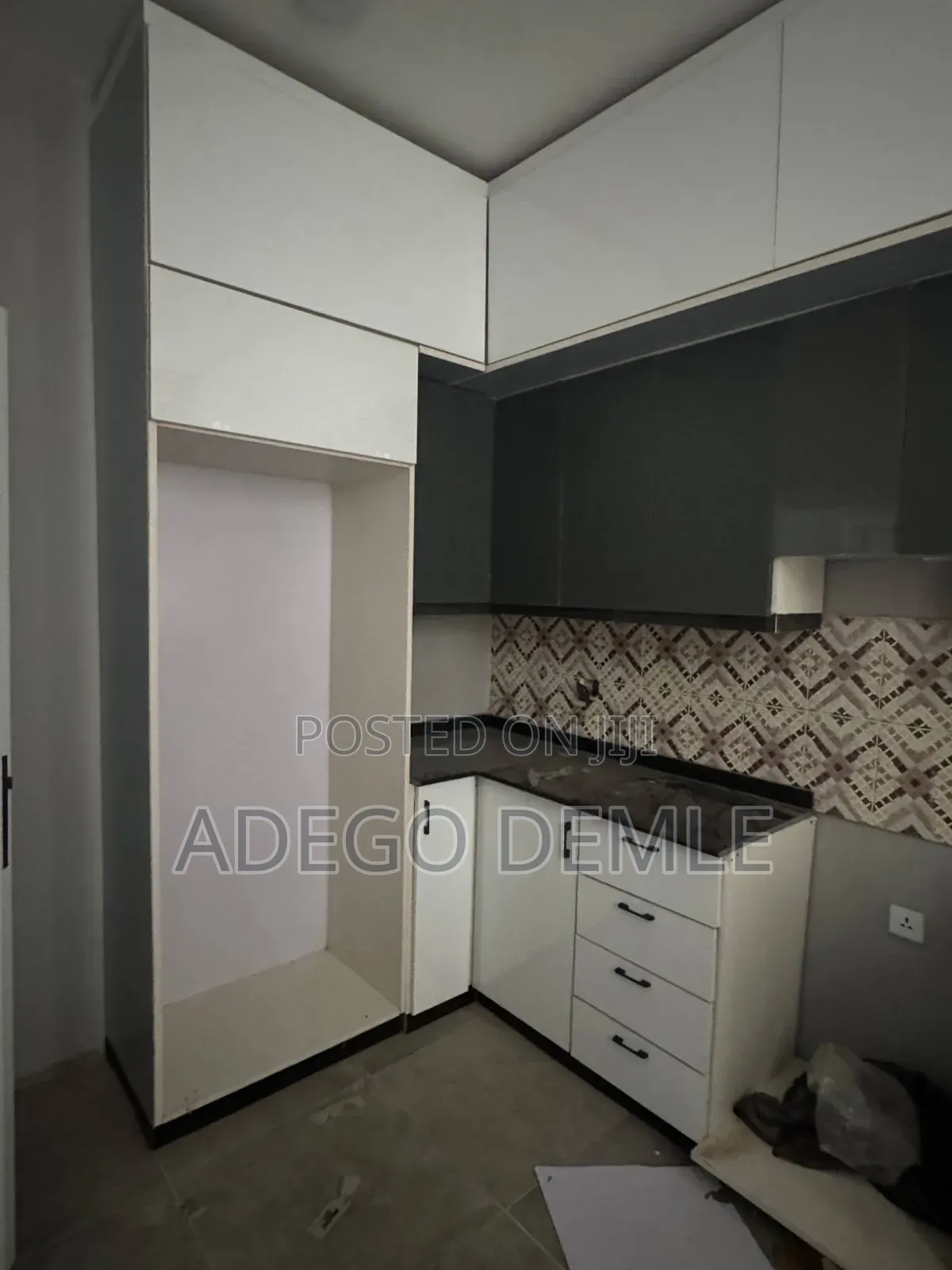 Furnished 3bdrm Apartment in Metro Real Estate, Bole for sale