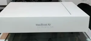 New Laptop Apple MacBook Air 2025 M4 16GB Apple M4 SSD 256GB