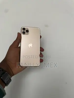 Apple iPhone 11 Pro Max 64 GB Gold