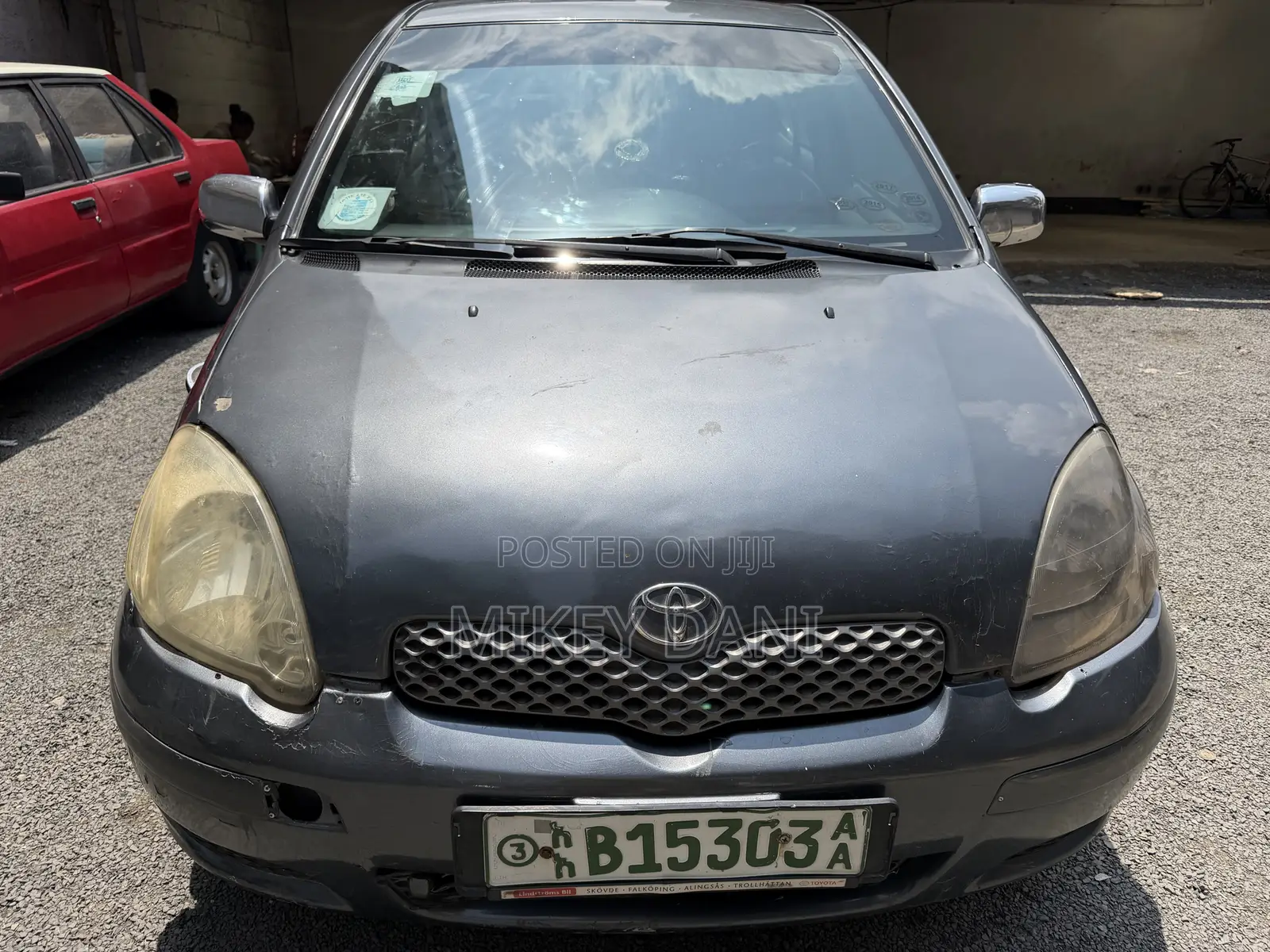 Toyota Vitz 2004 Gray