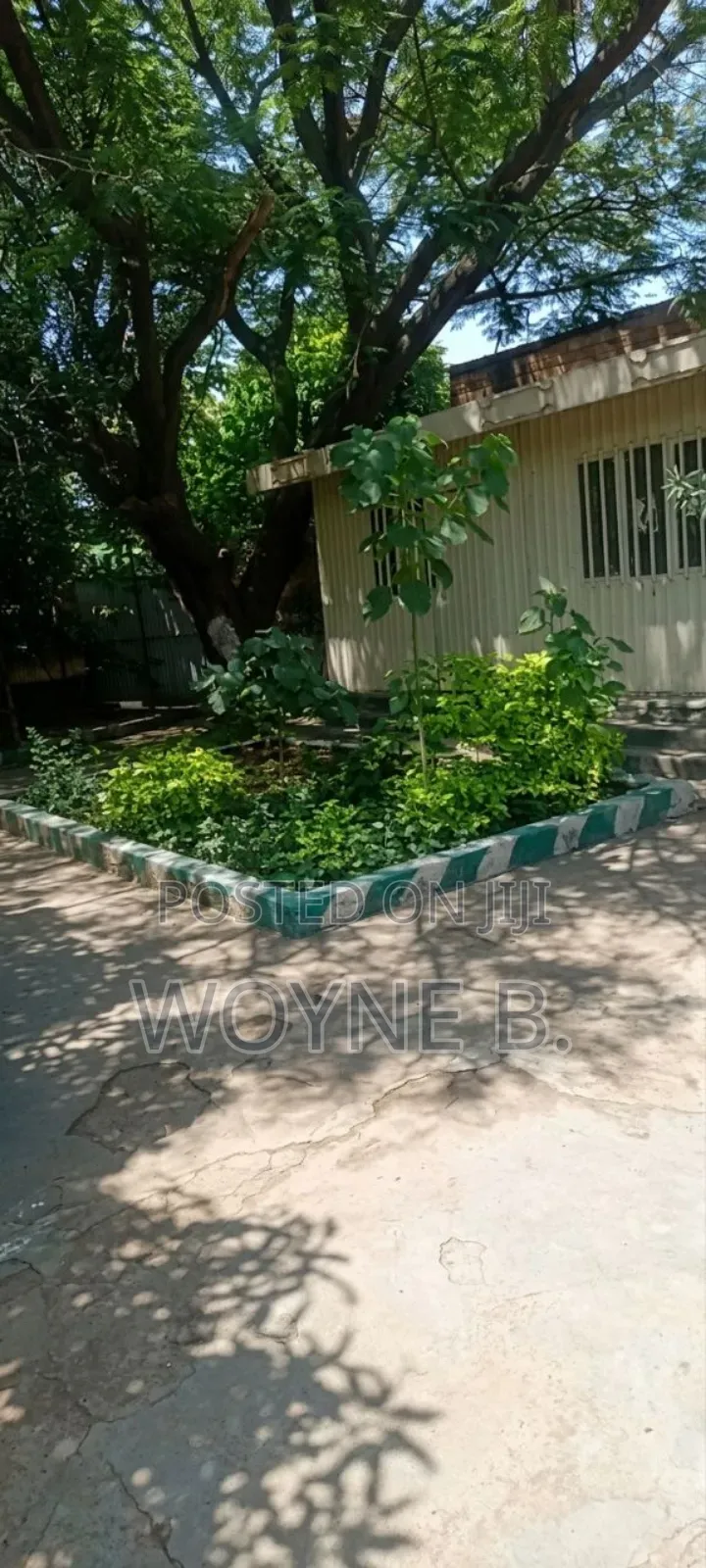 15bdrm House in Adama for sale