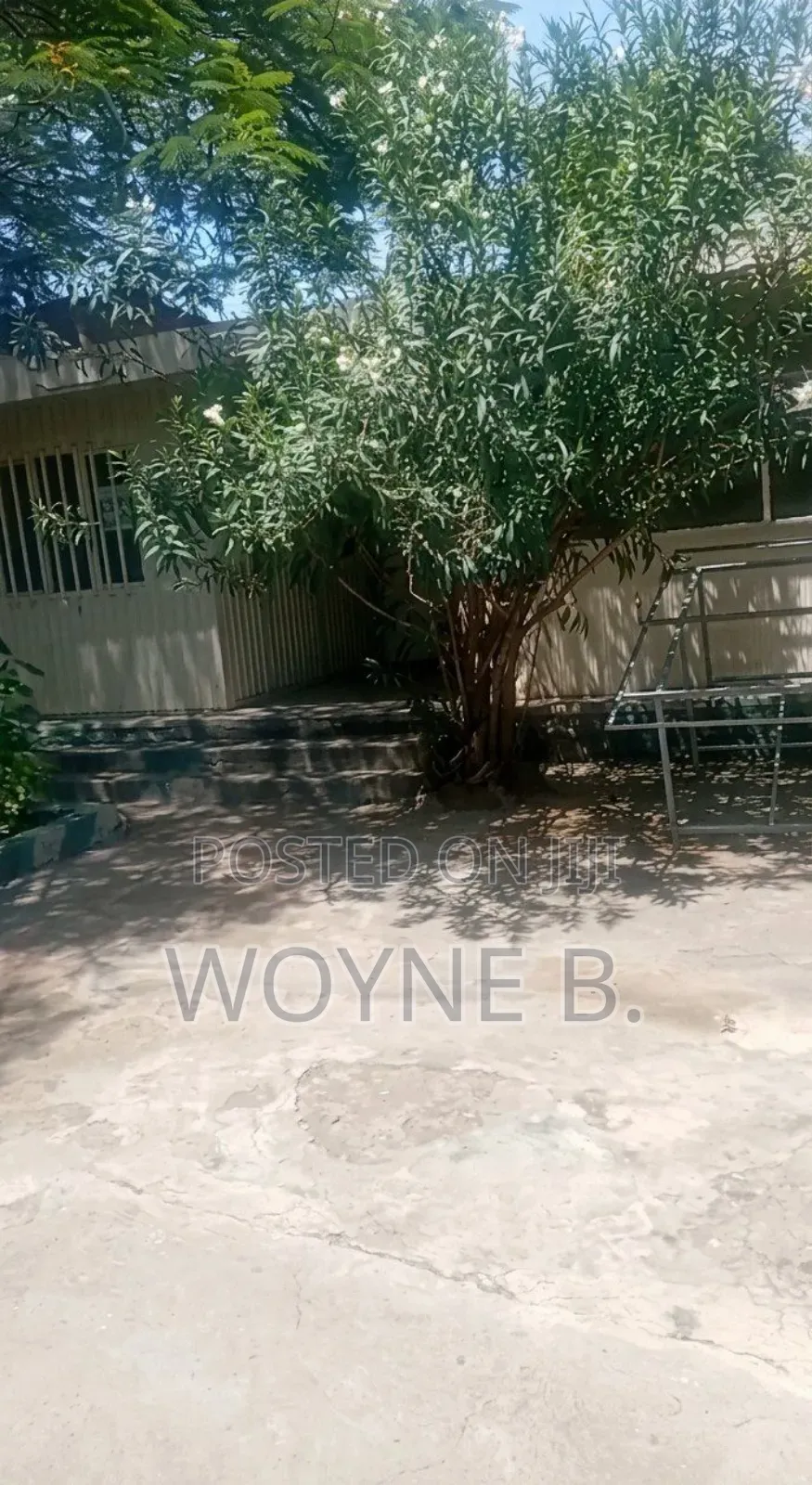 15bdrm House in Adama for sale