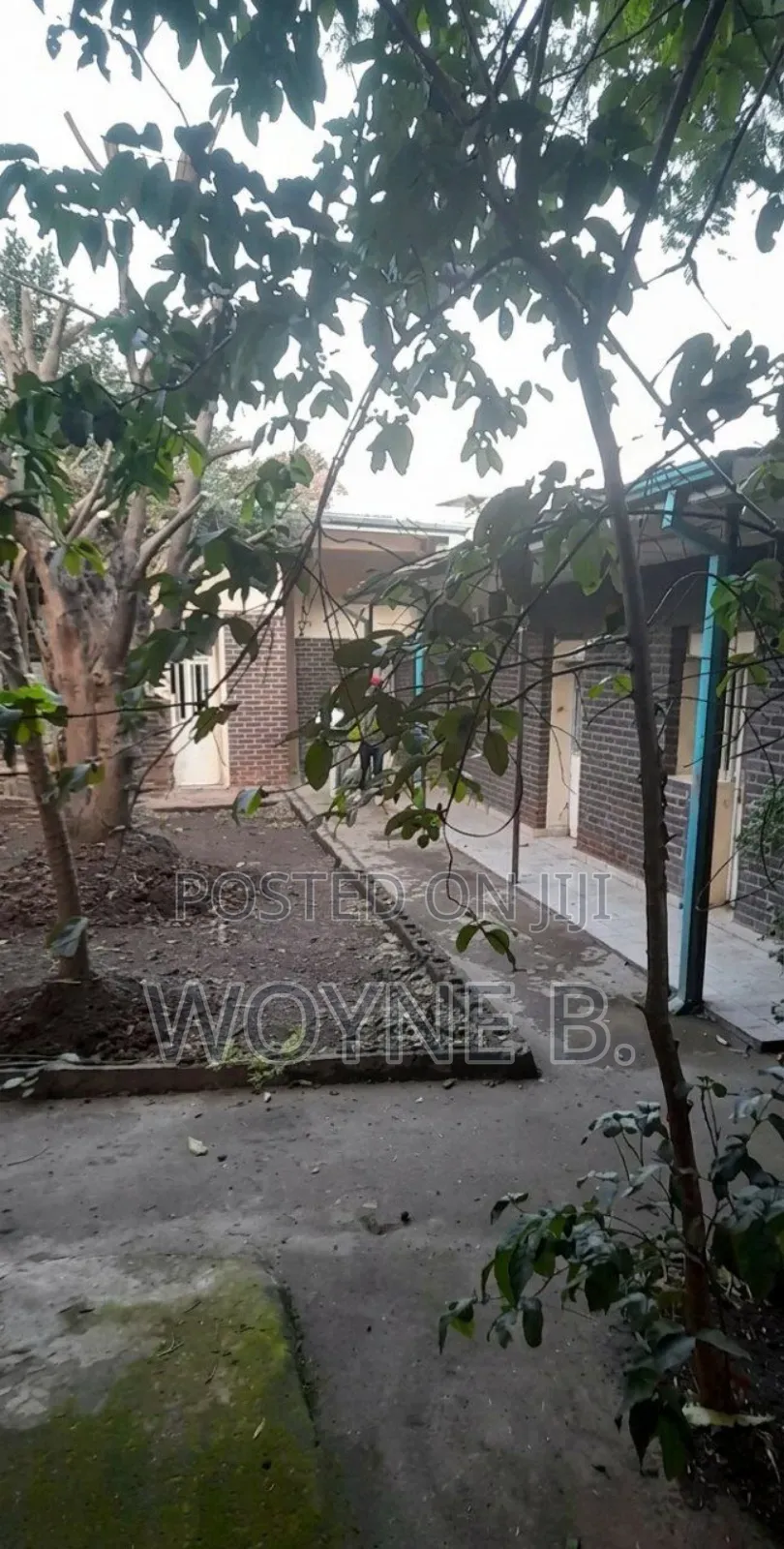 15bdrm House in Adama for sale
