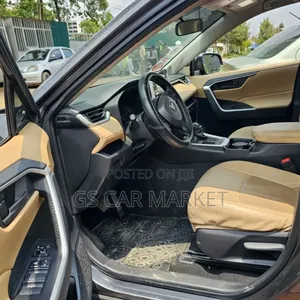 Toyota RAV4 2022 Gray