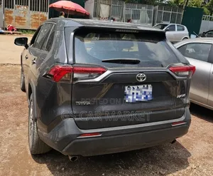 Toyota RAV4 2022 Gray