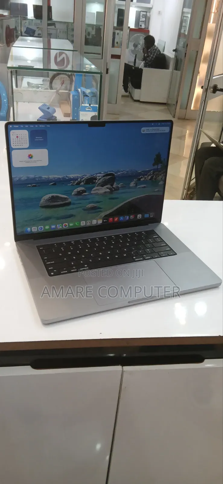 New Laptop Apple MacBook Pro 2021 M1 32GB Apple M1 Pro SSD 512GB