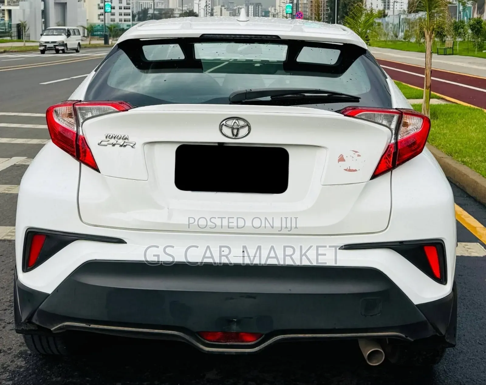 Toyota C-HR LE FWD 2020 White