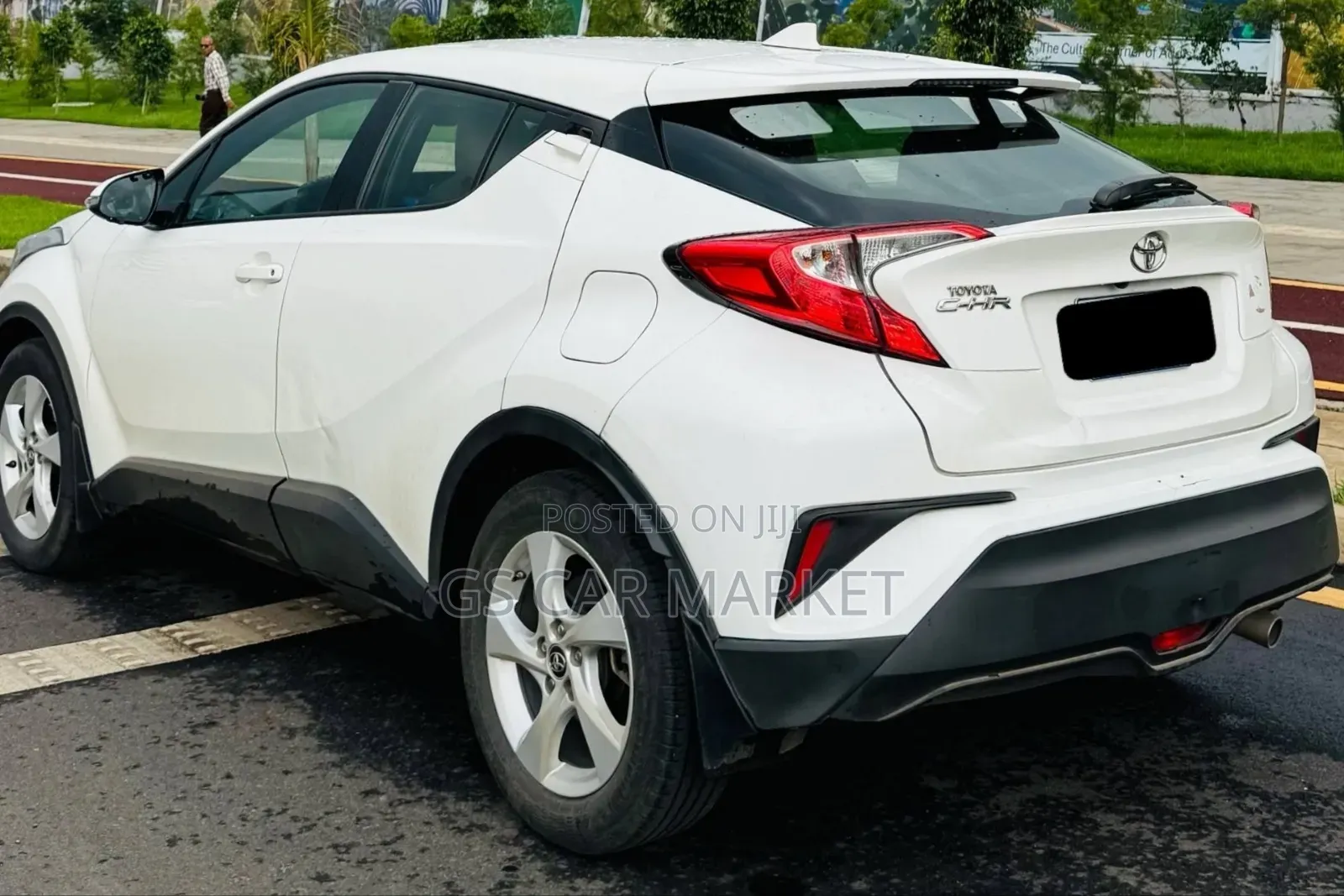 Toyota C-HR LE FWD 2020 White