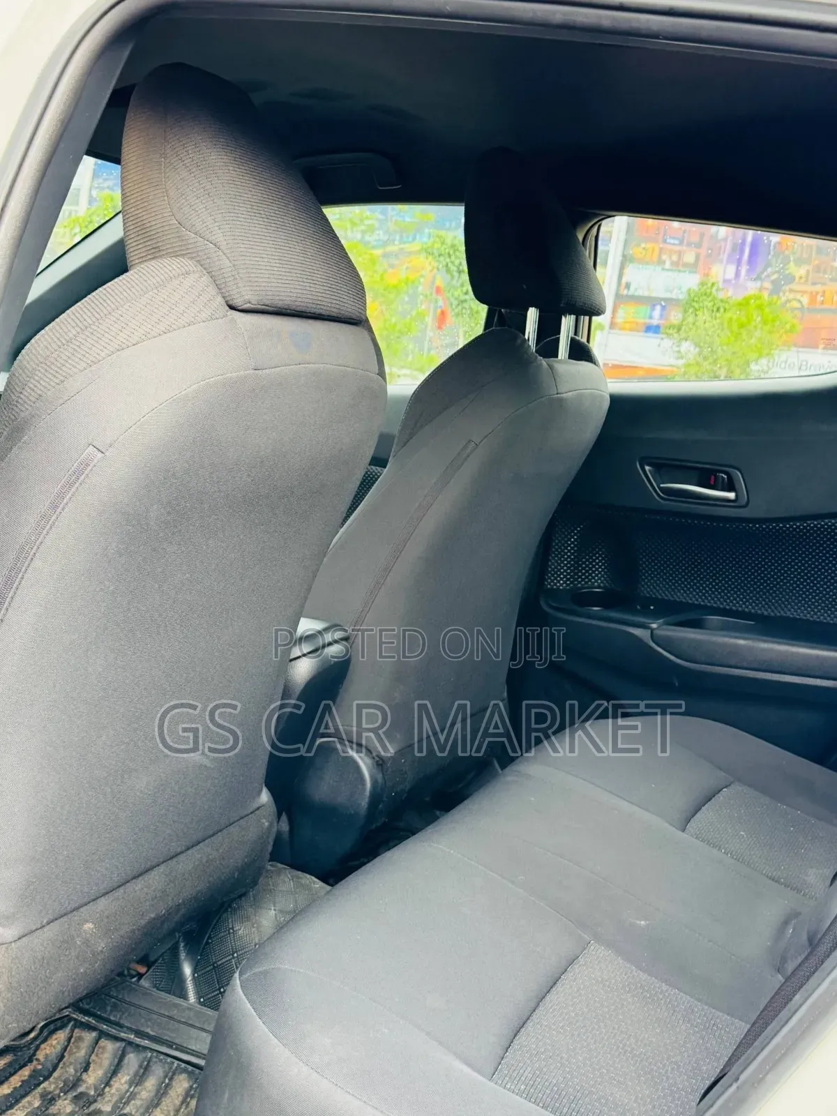Toyota C-HR LE FWD 2020 White