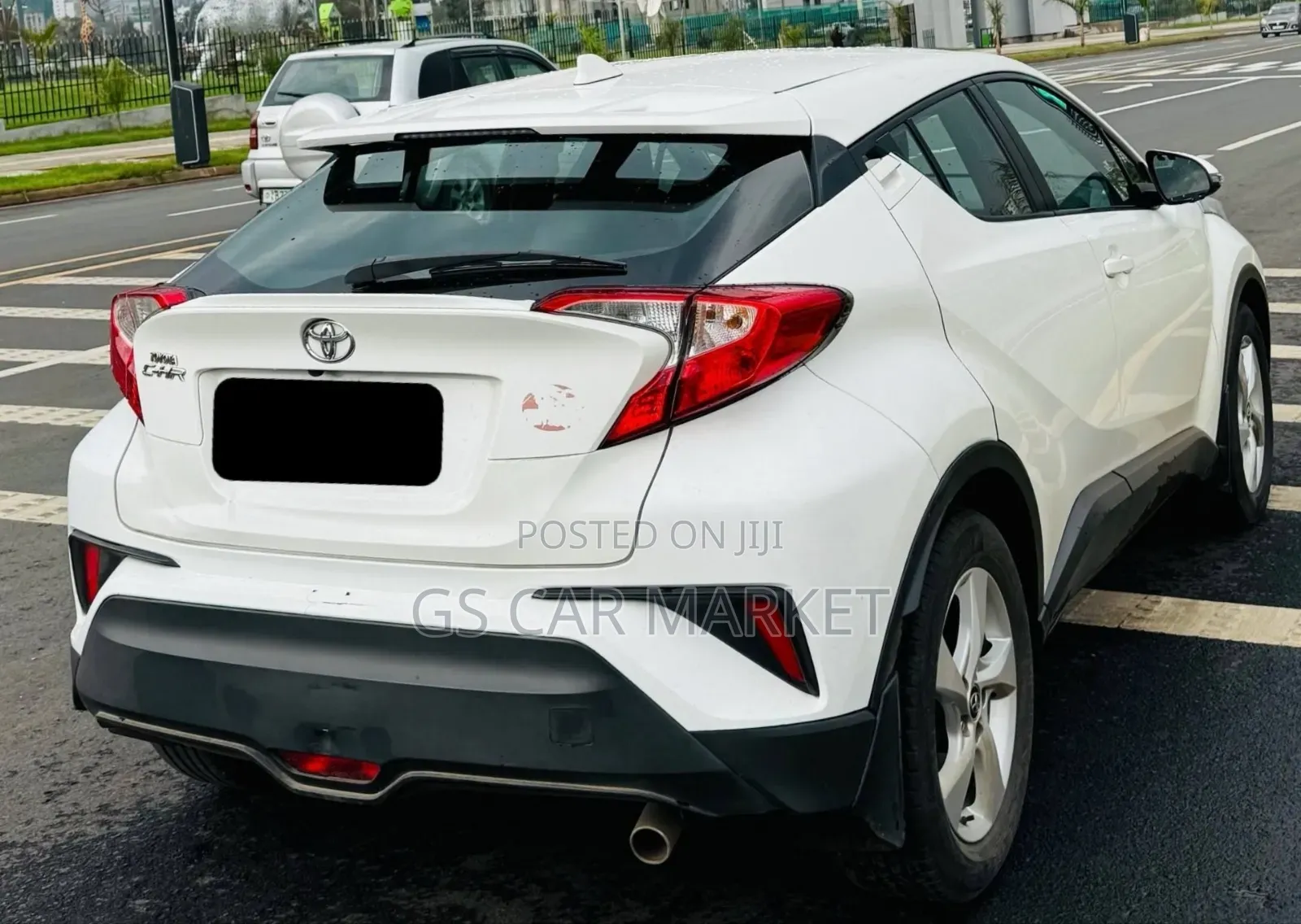 Toyota C-HR LE FWD 2020 White