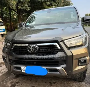 Toyota Hilux 2021 Teal