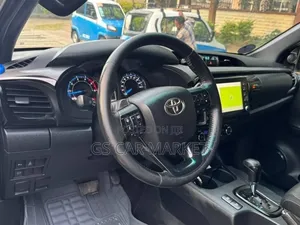Toyota Hilux 2021 Teal