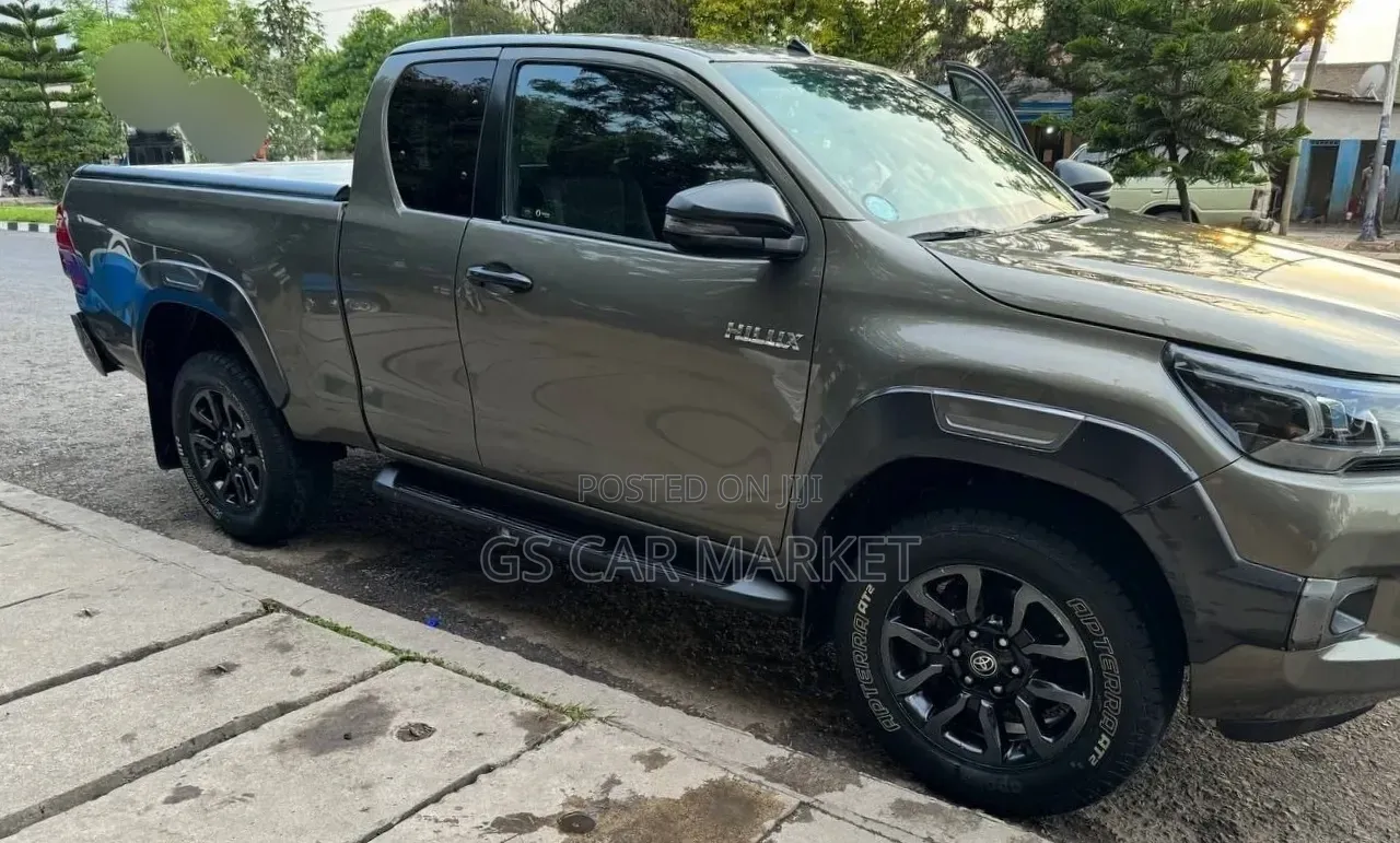 Toyota Hilux 2021 Teal