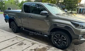 Toyota Hilux 2021 Teal