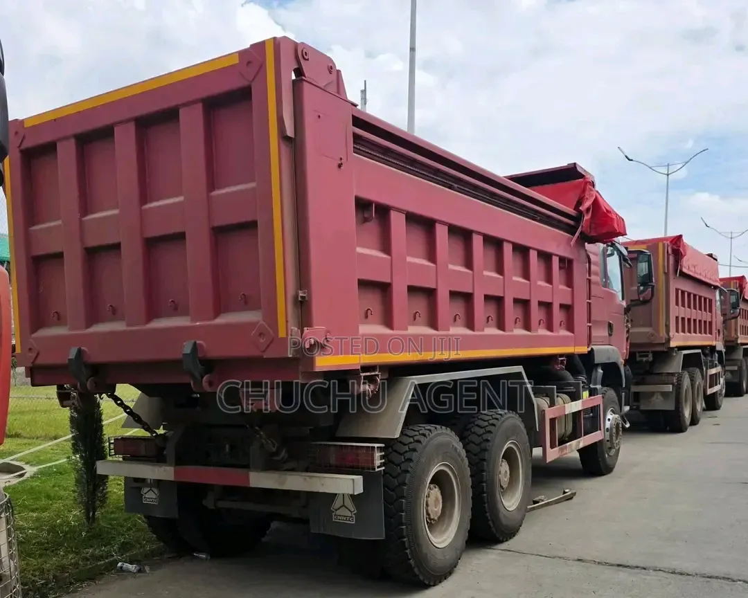 New Sinotruk Howo 2025 Red