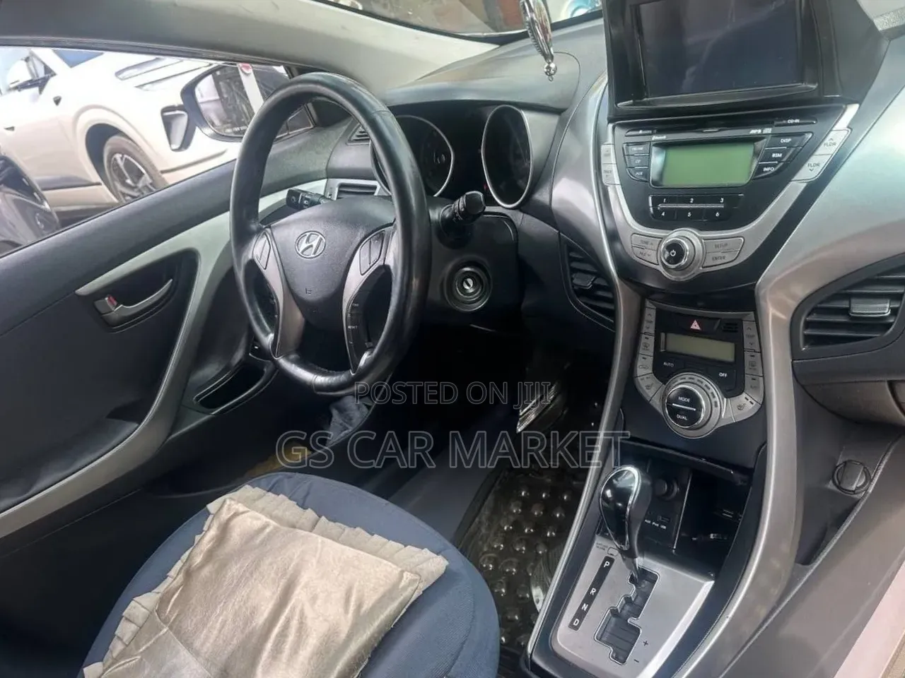 Hyundai Avante 2013 Silver