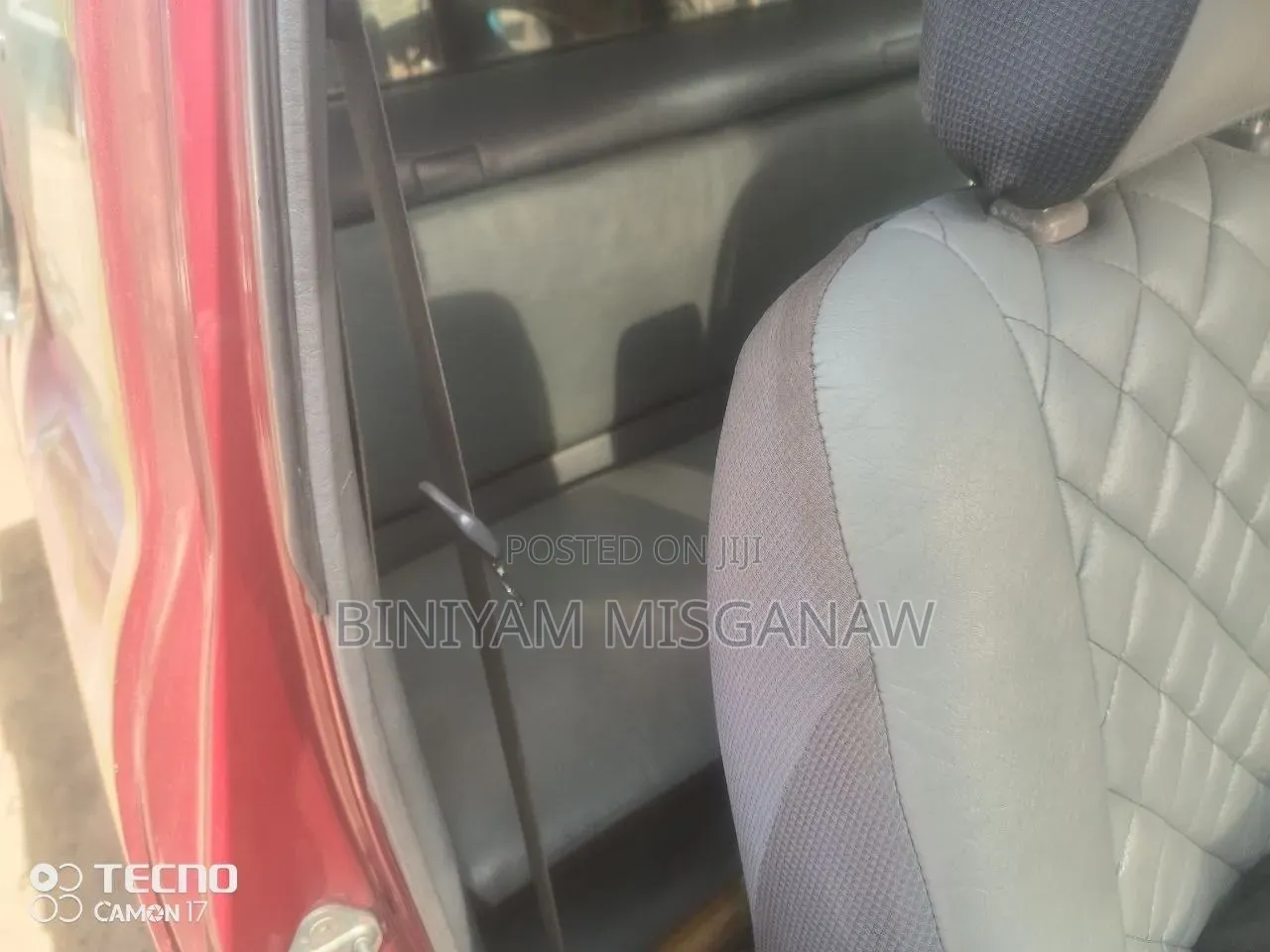 Toyota Hilux 2004 Burgundy