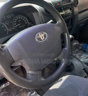 Toyota Land Cruiser 2013 White