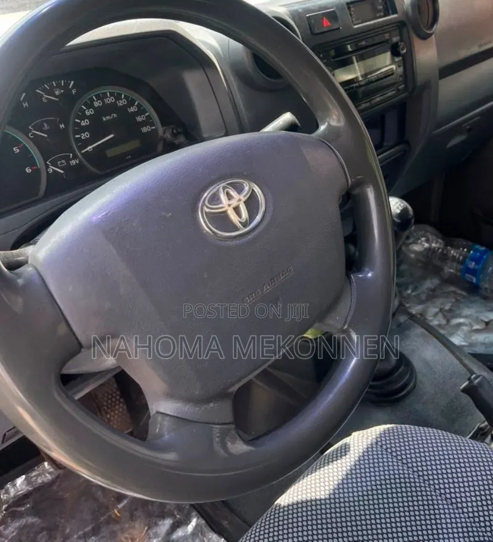 Toyota Land Cruiser 2013 White