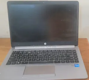 Laptop HP 240 G9 8GB Intel Core i7 SSD 1T