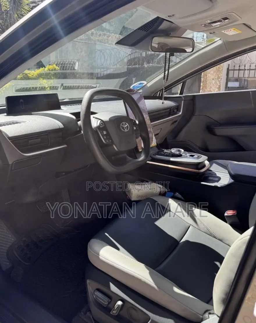 Toyota bZ3 2024 Gray