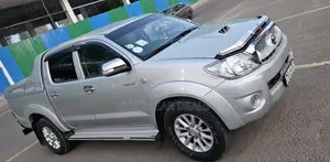 Toyota Hilux 2012 Silver